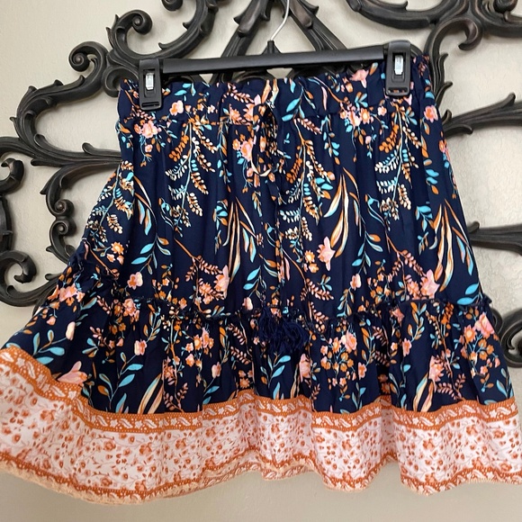 SHEIN Dresses & Skirts - NWT SHEIN VCAY Women’s Boho Flowy Floral Ruffle Hem Skirt Size M (US 6)